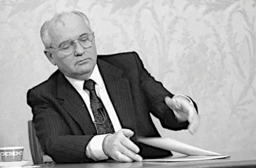Glasnost e Perestrojka, la Rivoluzione Solitaria di Gorbaciov